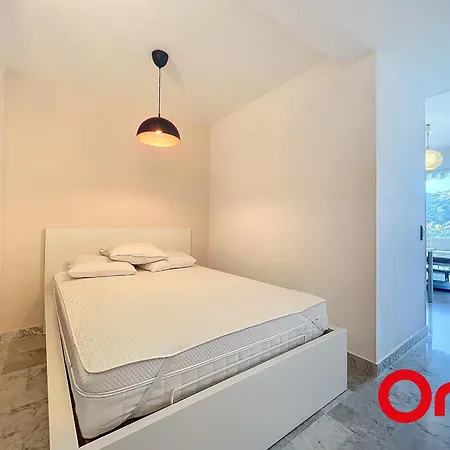 A Avec Piscine, Climatisation Et Wi-fi - Fr-1-647-39